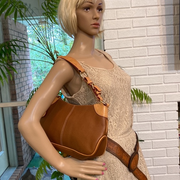 EUC Dooney and Bourke purse - Picture 4 of 17